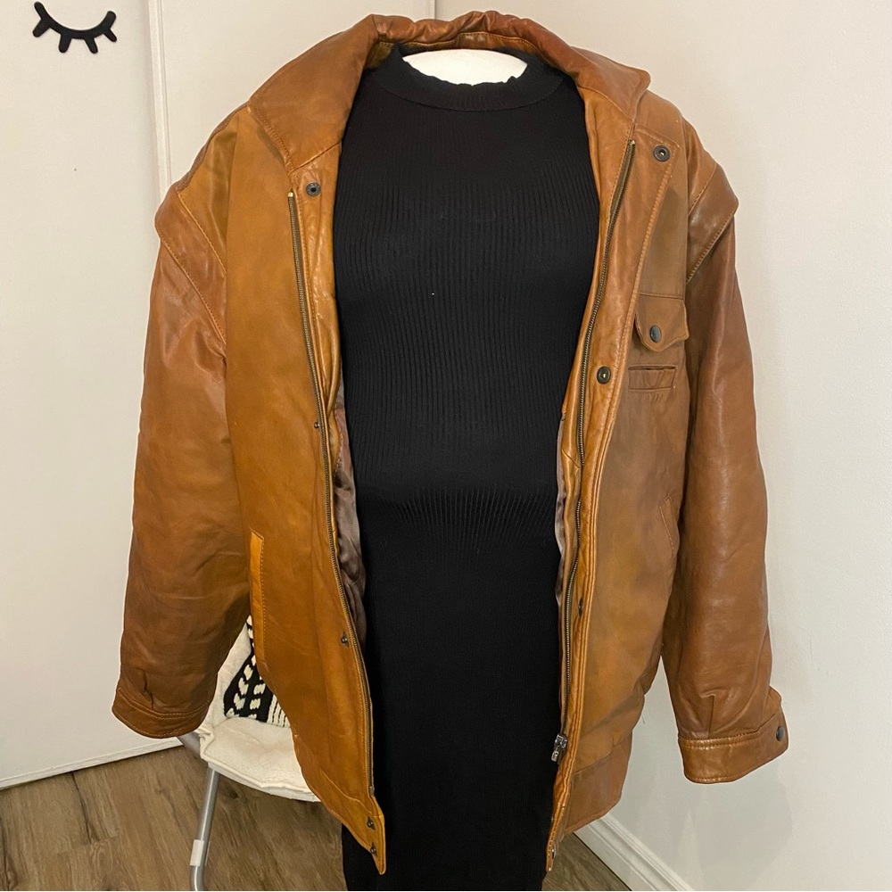 ⭐️HOST PICK⭐️ Vintage Genuine Leather Jacket - Picture 2 of 6